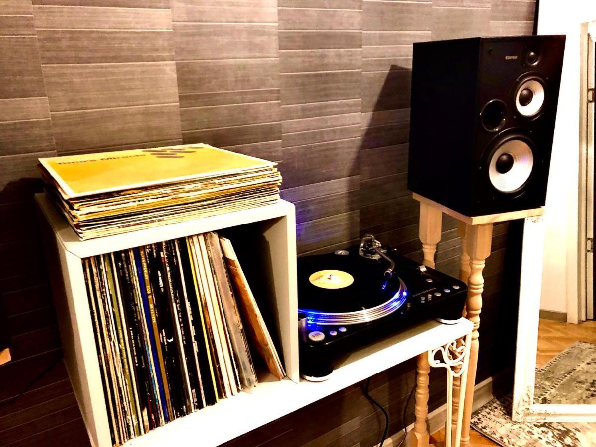 Vinyl'S Place Braşov Esterno foto