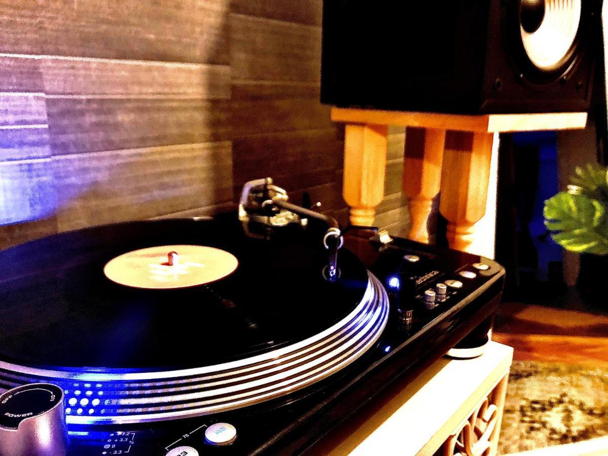 Vinyl'S Place Braşov Esterno foto